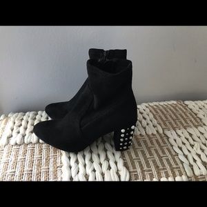 Heeled bootie